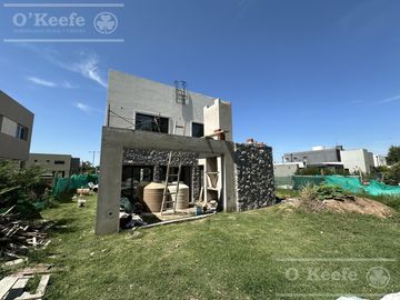 Casa en venta de  5 ambientes a estrenar  en barrio cerrado La Reserva de Hudson, Berazategui