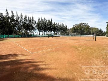 Casa en venta de  5 ambientes a estrenar  en barrio cerrado La Reserva de Hudson, Berazategui