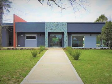 Casa en venta de  5 ambientes a estrenar  en barrio cerrado La Reserva de Hudson, Berazategui