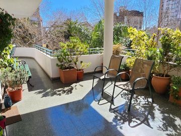 Departamento en  VENTA Semi Piso con Balcon terraza sobre Bv. Oroño