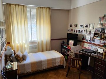 Departamento en  VENTA Semi Piso con Balcon terraza sobre Bv. Oroño