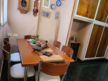 Departamento en  VENTA Semi Piso con Balcon terraza sobre Bv. Oroño