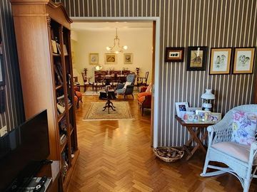 Departamento en  VENTA Semi Piso con Balcon terraza sobre Bv. Oroño