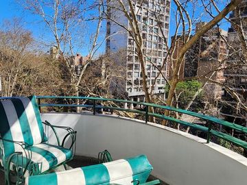 Departamento en  VENTA Semi Piso con Balcon terraza sobre Bv. Oroño