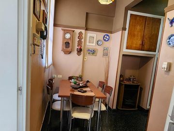 Departamento en  VENTA Semi Piso con Balcon terraza sobre Bv. Oroño