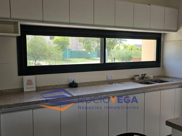 Casa en venta en el Barrio Acacias, Puertos del Lago, Escobar