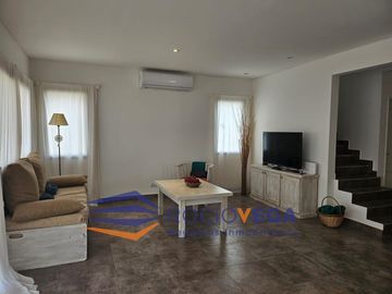 Casa en venta en el Barrio Acacias, Puertos del Lago, Escobar