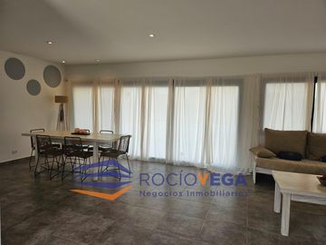 Casa en venta en el Barrio Acacias, Puertos del Lago, Escobar