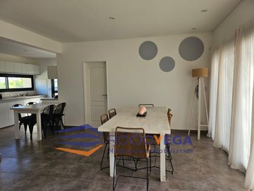 Casa en venta en el Barrio Acacias, Puertos del Lago, Escobar