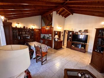 Increible casa en lo mejor de Burzaco