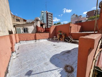 PH 3 amb c/terraza. Lanús oeste pleno centro. Sin expensas. Venta