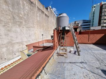 PH 3 amb c/terraza. Lanús oeste pleno centro. Sin expensas. Venta