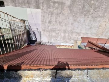 PH 3 amb c/terraza. Lanús oeste pleno centro. Sin expensas. Venta