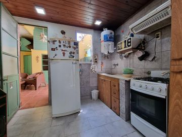 PH 3 amb c/terraza. Lanús oeste pleno centro. Sin expensas. Venta