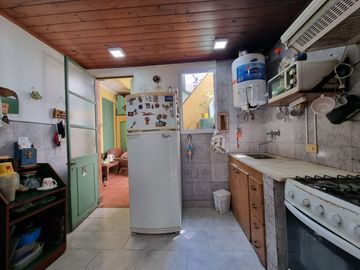 PH 3 amb c/terraza. Lanús oeste pleno centro. Sin expensas. Venta