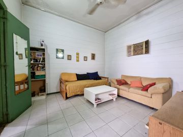 PH 3 amb c/terraza. Lanús oeste pleno centro. Sin expensas. Venta