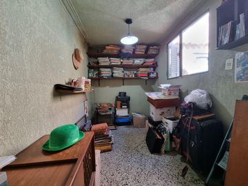 PH 3 amb c/terraza. Lanús oeste pleno centro. Sin expensas. Venta