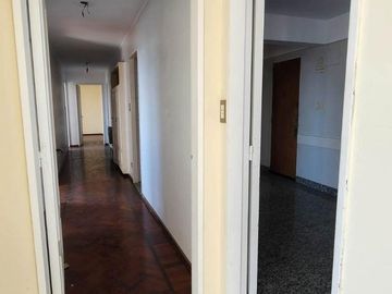 Departamento en venta 4 dormitorios  ubicación estratégica Centro Rosario