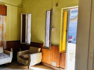 Casa zona Centro Colón Importante Lote