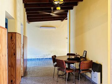 Casa zona Centro Colón Importante Lote