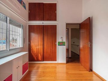 Espectacular casa a metros del Parque Lineal