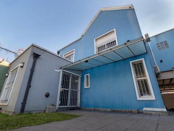 Espectacular casa a metros del Parque Lineal