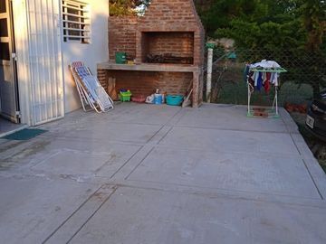 Casa en venta - 2 Dormitorios 2 Baños - Cochera - 495Mts2 - Nueva Atlantis