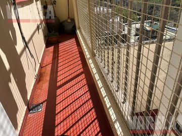 Retasado!! J. F Olmos 36 P7mo.  Semipiso 3 amb. c/bcón. Baulera T65m². Muy luminoso.