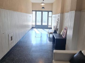 Casa en venta - 2 Dormitorios 2 Baños - 546Mts2 - Castelar