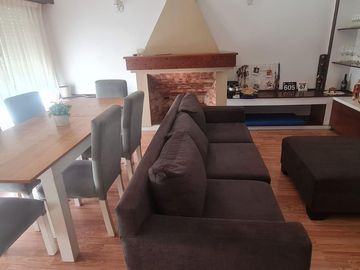 Casa en venta - 2 Dormitorios 2 Baños - 546Mts2 - Castelar