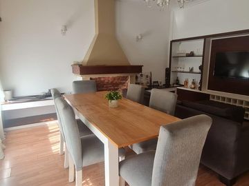 Casa en venta - 2 Dormitorios 2 Baños - 546Mts2 - Castelar