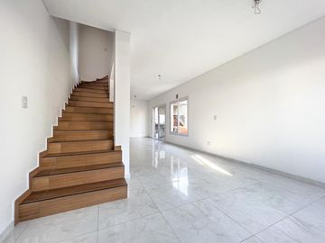 Excelente Dúplex de Calidad a Estrenar en Venta en Ituzaingó