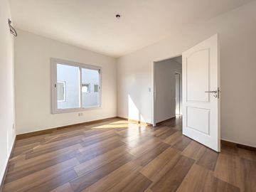 Excelente Dúplex de Calidad a Estrenar en Venta en Ituzaingó