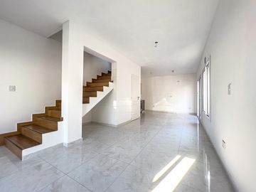 Excelente Dúplex de Calidad a Estrenar en Venta en Ituzaingó
