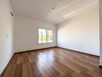 Excelente Dúplex de Calidad a Estrenar en Venta en Ituzaingó