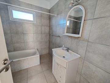 Casa con pileta en Santa Guadalupe Pilar del Este