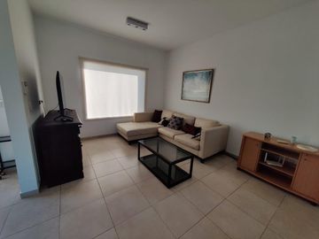 Casa con pileta en Santa Guadalupe Pilar del Este