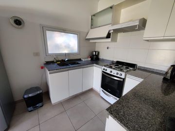 Casa con pileta en Santa Guadalupe Pilar del Este