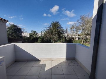 Casa con pileta en Santa Guadalupe Pilar del Este