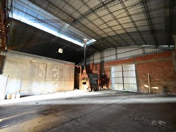 Naves Industriales