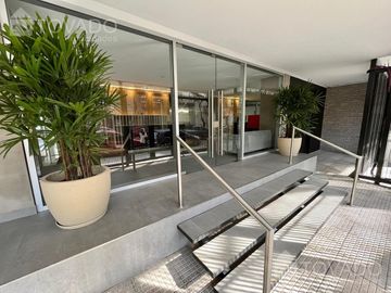 Monoambiente amoblado en Edificio de Categoría! Vista Abierta!