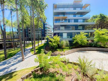 Venta en Renata Norte Pinamar I Departamento de dos dormitorios con terraza y cochera