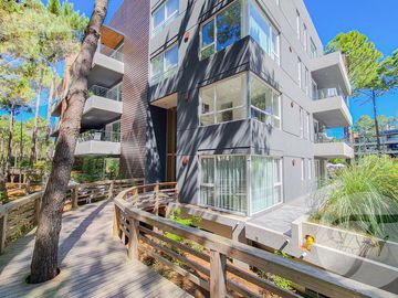 Venta en Renata Norte Pinamar I Departamento de dos dormitorios con terraza y cochera
