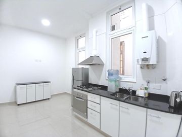 Piso 4 Ambientes con balcónes francés y baulera en Recoleta. APTO CREDITO
