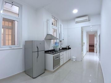 Piso 4 Ambientes con balcónes francés y baulera en Recoleta. APTO CREDITO