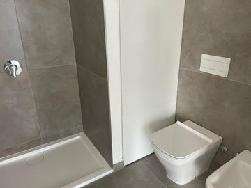 Excelente loft en venta a estrenar con cochera. Distrito Quartier, Retiro.