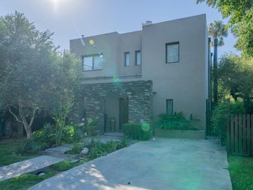 Casa en Venta, 5 Ambientes,  Apta Credito, en Maschwitz Country Club, Escobar, GBA Norte.