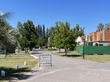 Casa tipo Triplex en Las Margaritas Village - Pilar