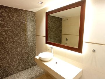 VENTA - AV. Francia / Rioja - 1 dorm