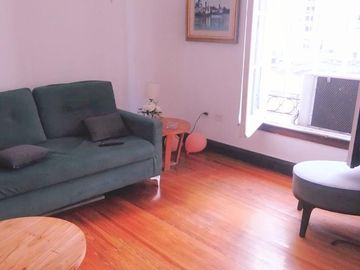 Edificio con 4 pisos disponibles apto comercial en Microcentro